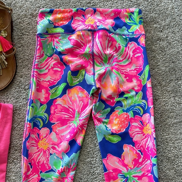 Lilly Pulitzer Luxletic Weekender Cropped Leggings - Picture 7 of 8